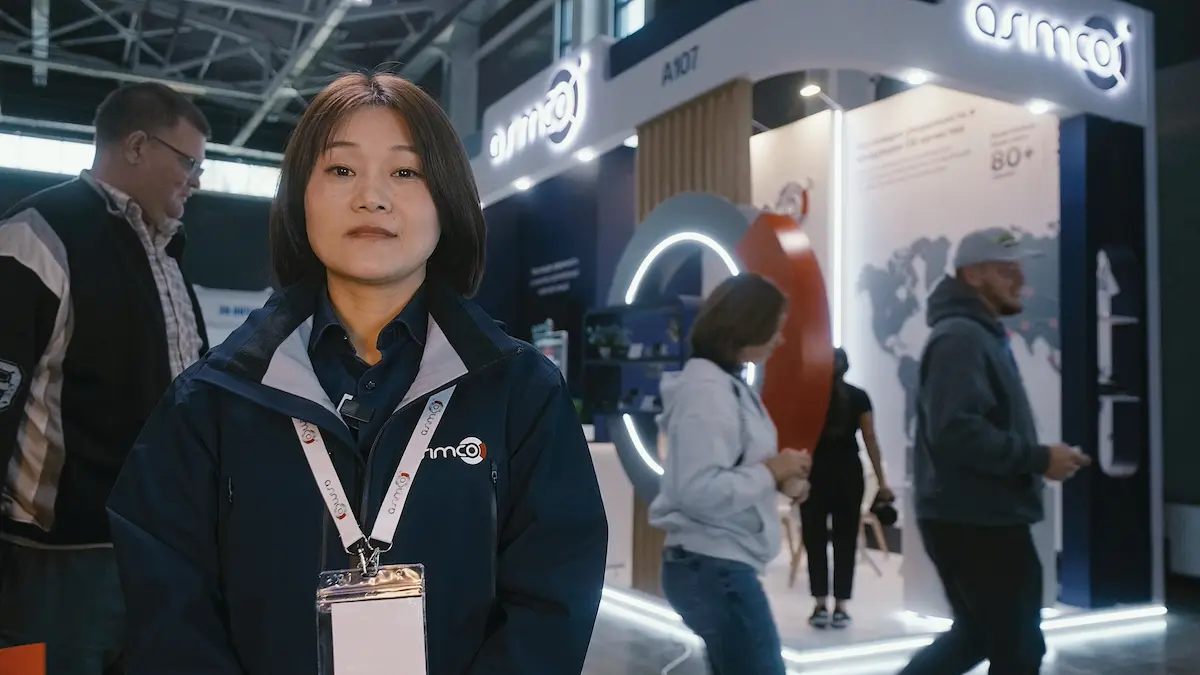 Exhibition photo and video coverage in Almaty, operator and photographer at work