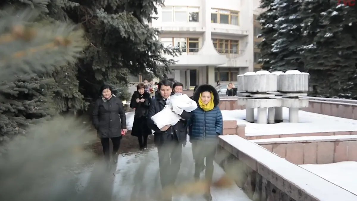 Выписка из роддома в Алматы